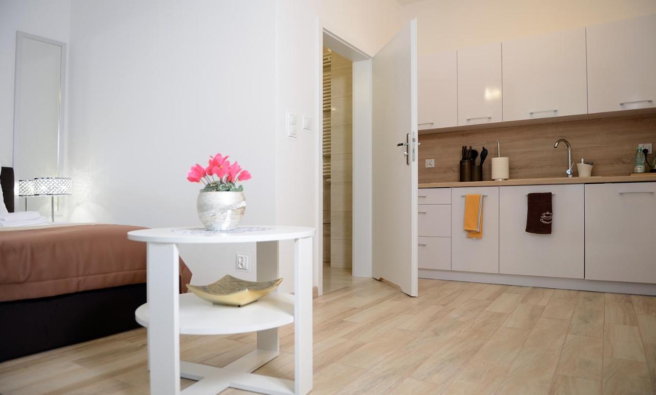 Rezydencja Mysliwska - Apartamenty كوزتسالين المظهر الخارجي الصورة
