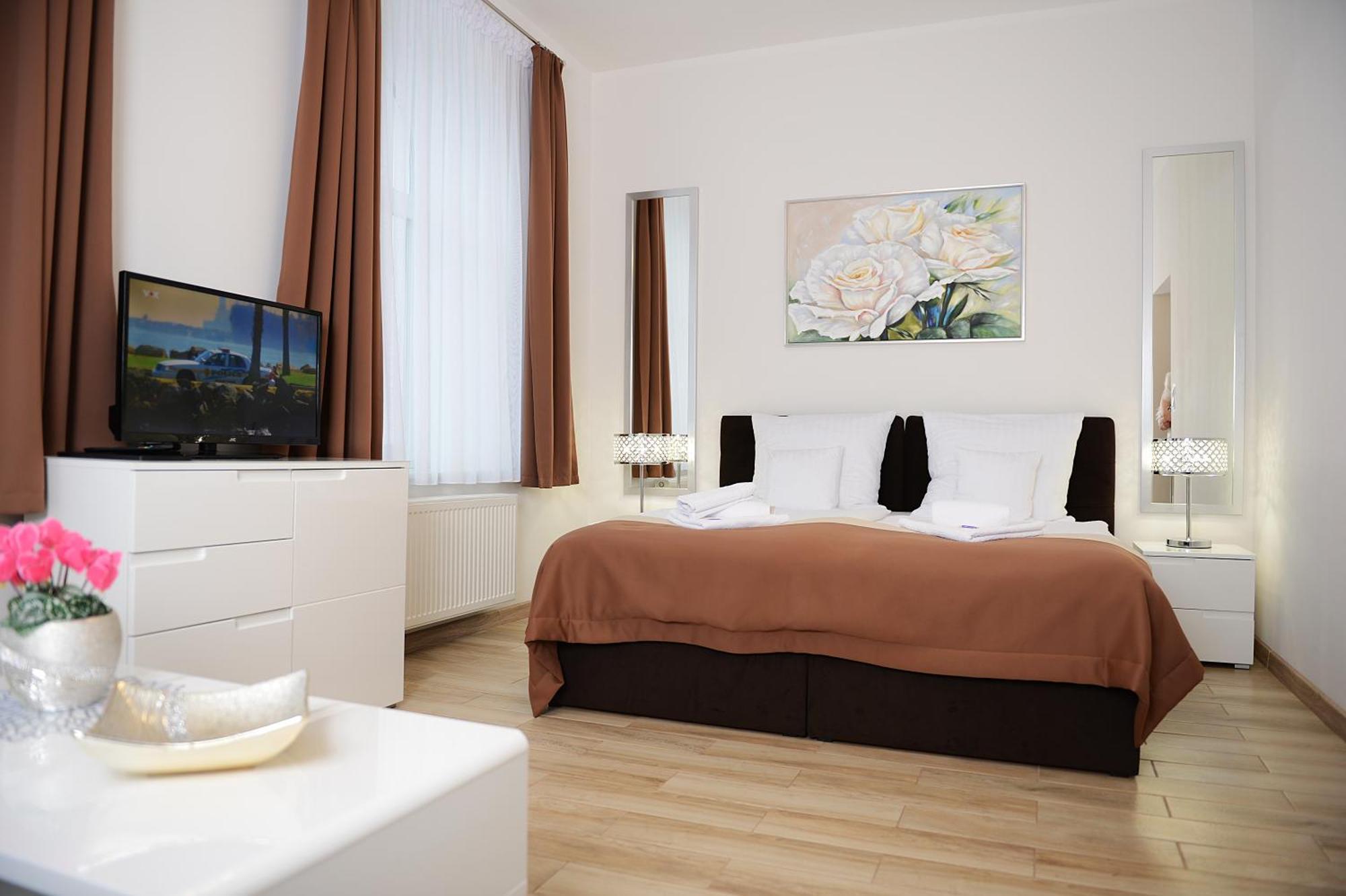 Rezydencja Mysliwska - Apartamenty كوزتسالين المظهر الخارجي الصورة