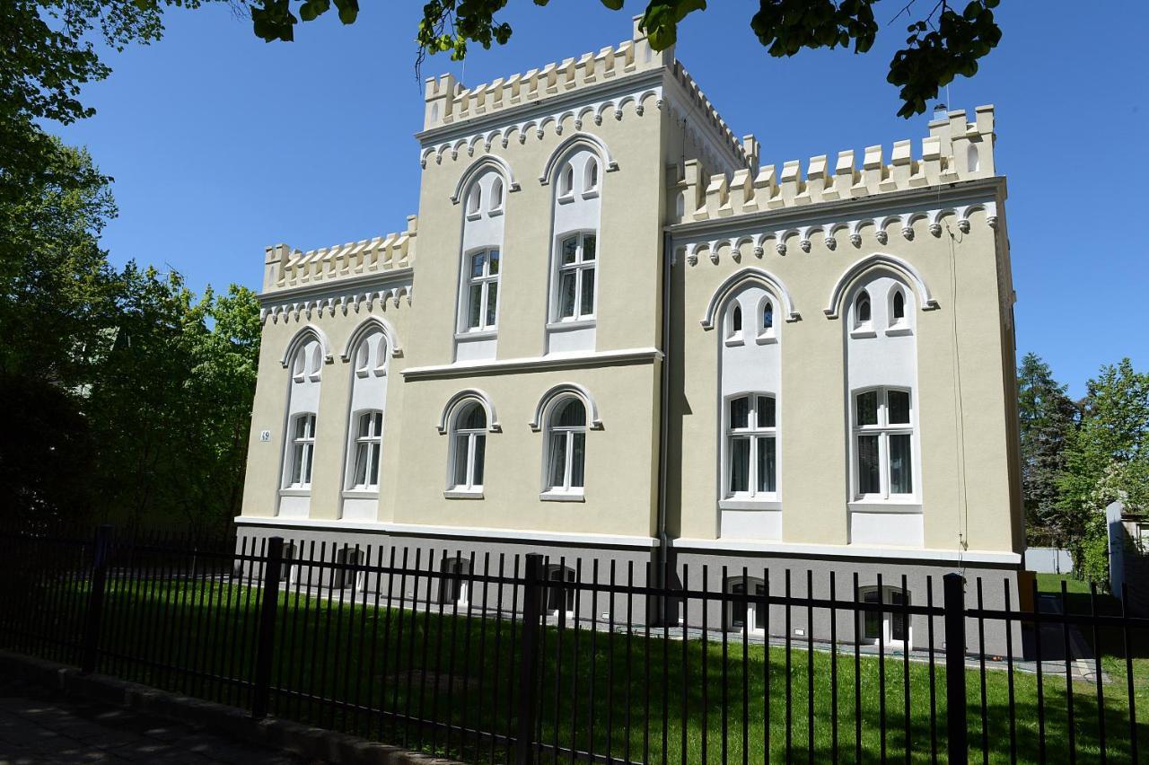 Rezydencja Mysliwska - Apartamenty كوزتسالين المظهر الخارجي الصورة
